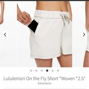 lululemon athletica On The Fly  Shorts - Silverstone